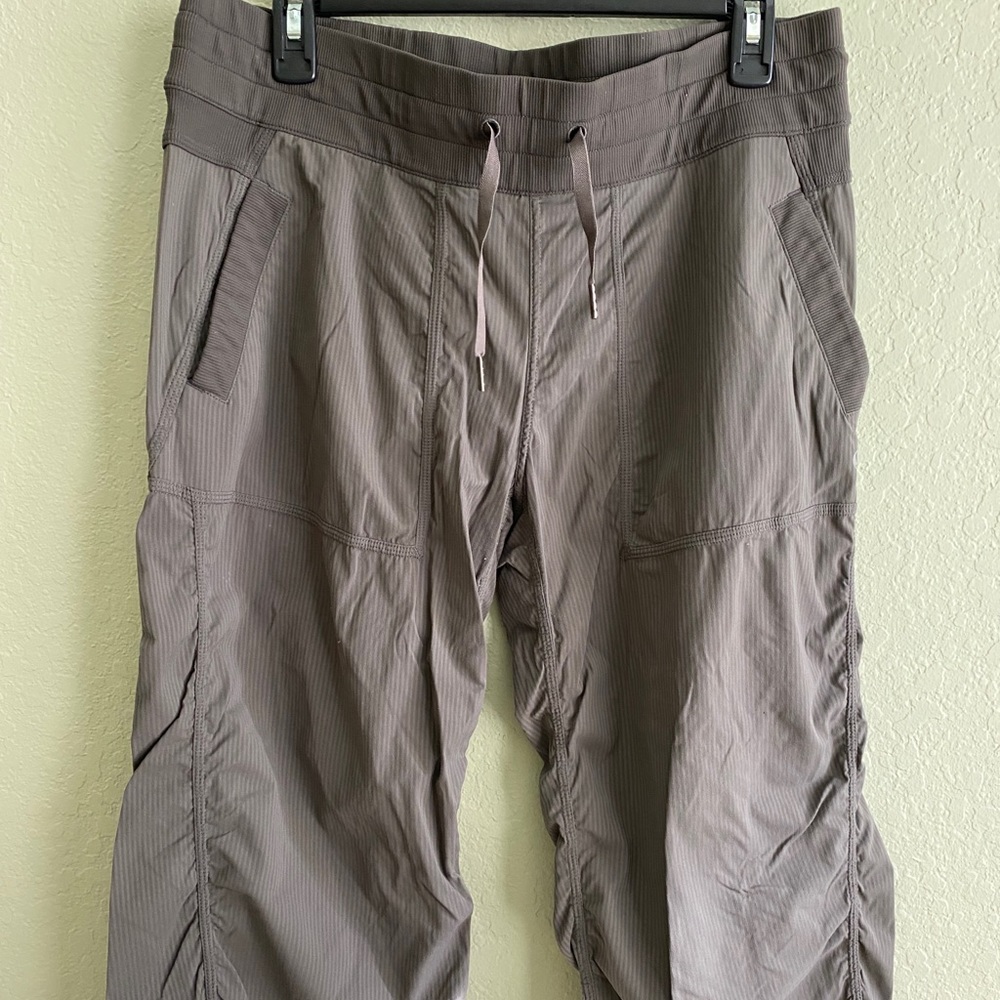 Lululemon Dance Studio II Capri size 10